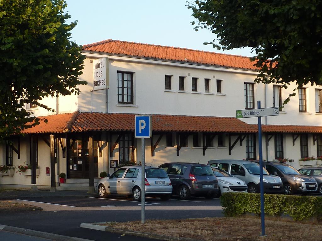 Hotel Des Biches Nuaillé Exterior foto
